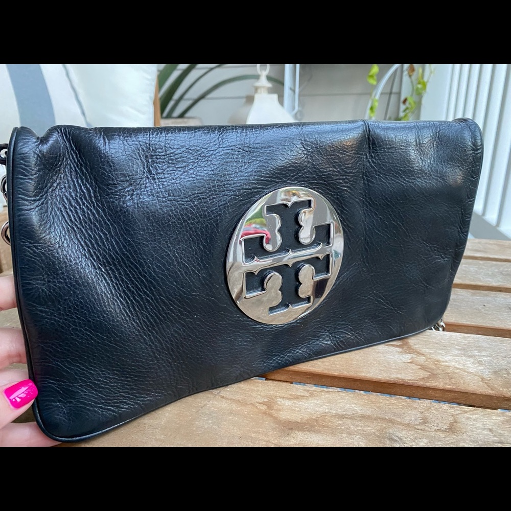 Authentic Tory Burch Reva  Clutch - Picture 5 of 9